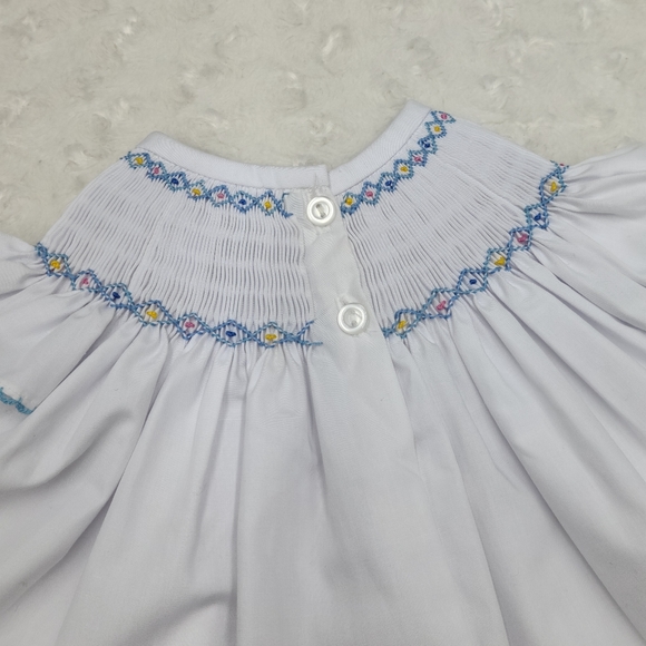 Disney-inspired baby girl smocked outfit size 6 months - Picture 5 of 7